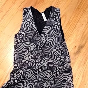 🌹Sweet Pea by Staci Frari Brown and white V neck sleeveless maxi dress